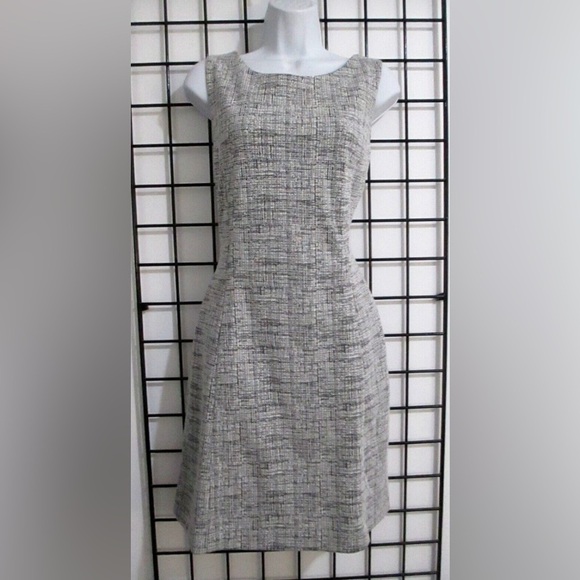 Tahari Sleeveless Dress Womens Size 8 Black White Grid Tweed Pockets Stretch - Picture 1 of 16